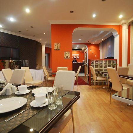 Mini hotel Σμύρνη Εστιατόριο φωτογραφία